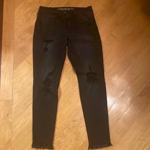 American eagle woman’s ripped skinny jeans